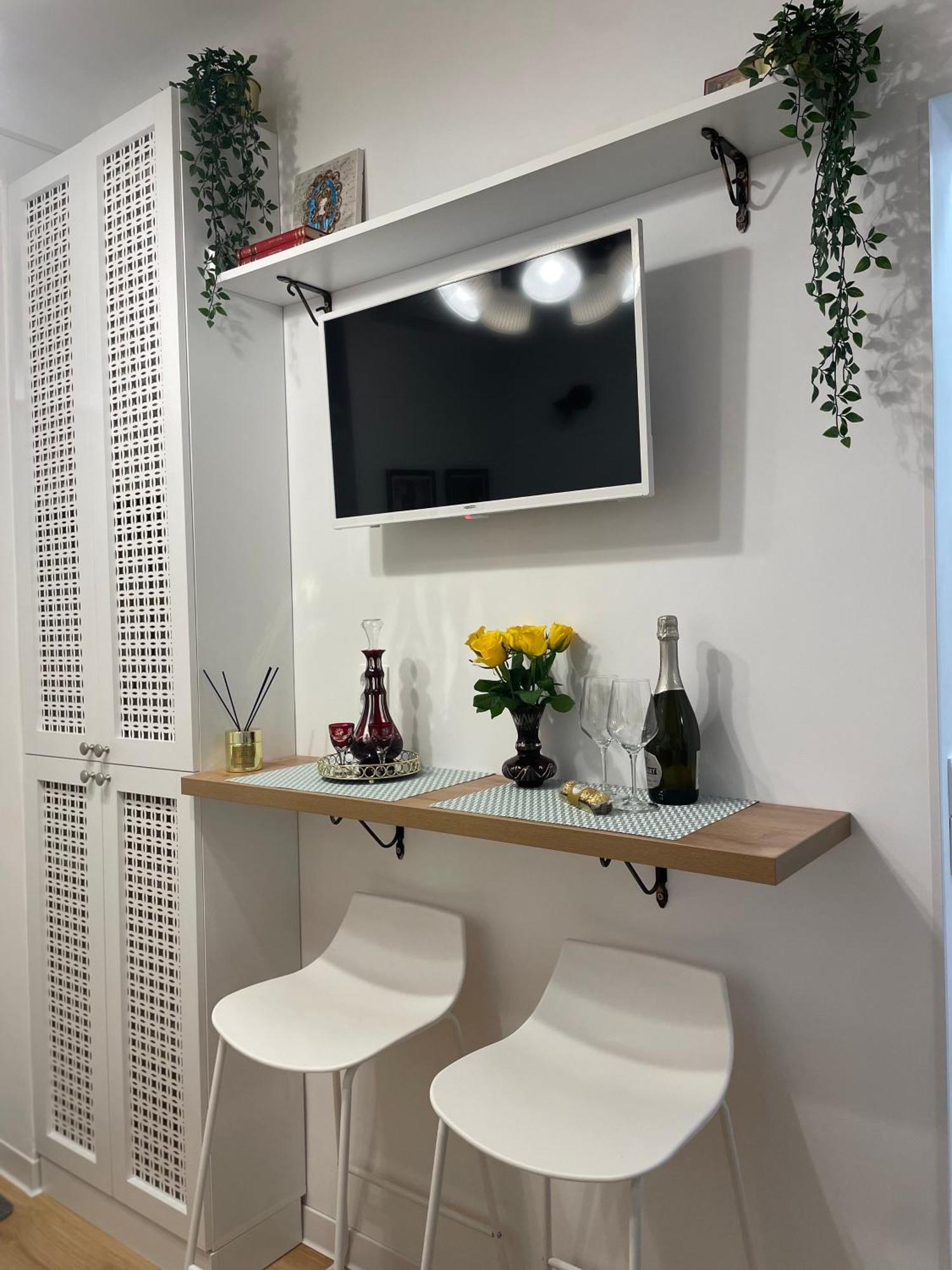 Апартаменты Studio Alice Romana Square Бухарест Экстерьер фото