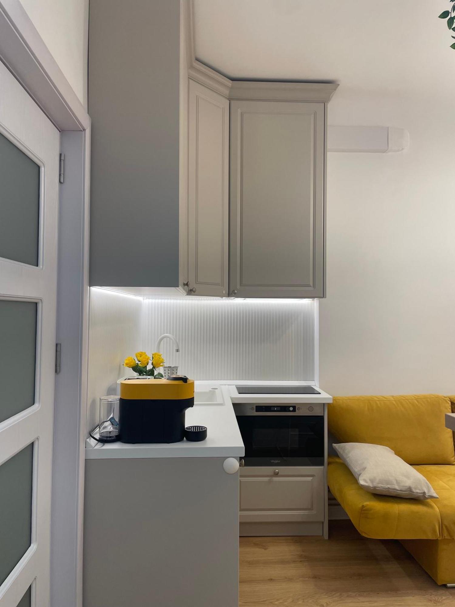 Апартаменты Studio Alice Romana Square Бухарест Экстерьер фото