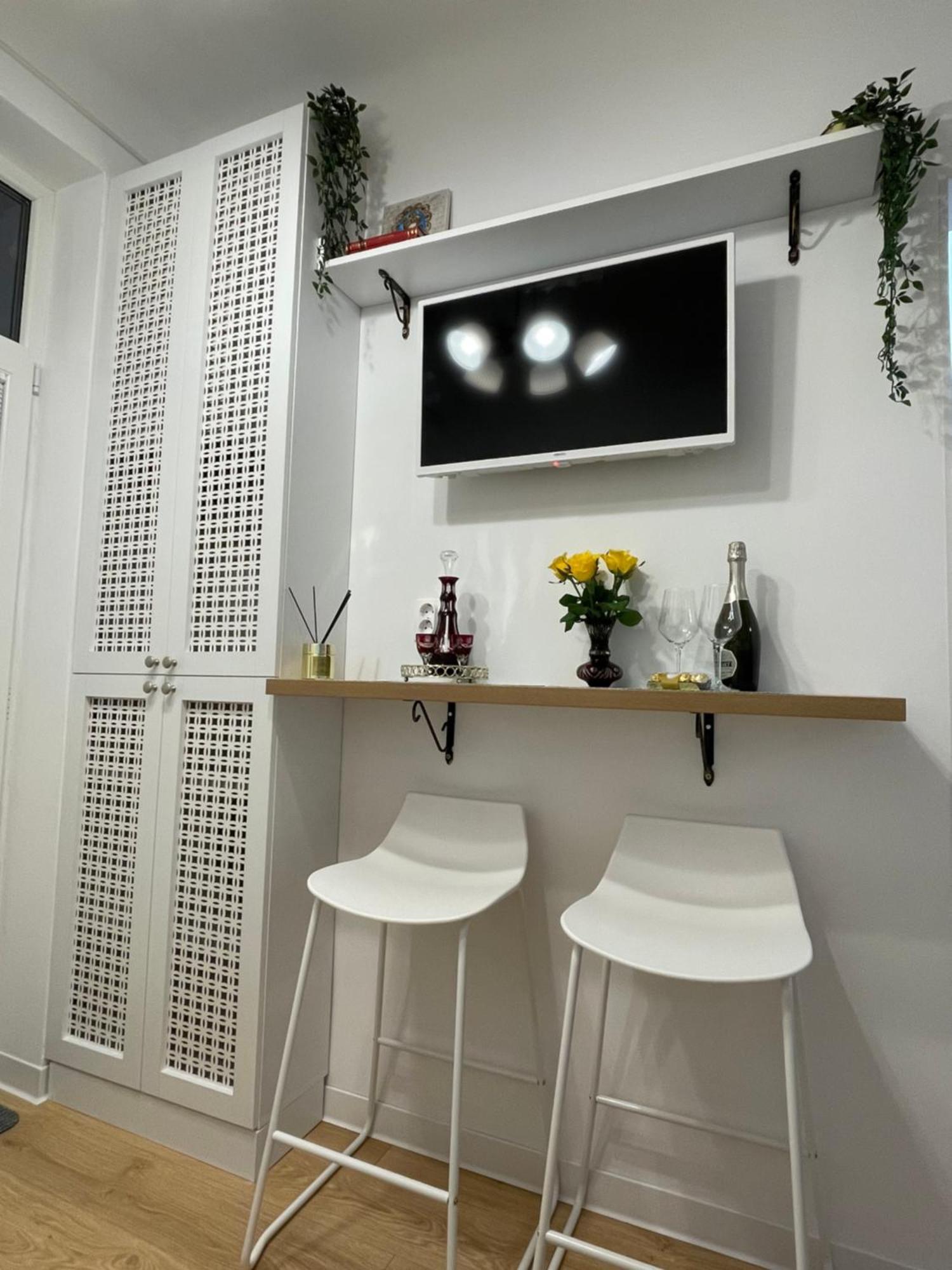 Апартаменты Studio Alice Romana Square Бухарест Экстерьер фото